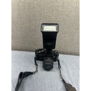 Konica Autoreflex TC 35mm SLR Camera Hexanon AR 50mm f1.7 Lens Vivitar 2500 Flas
